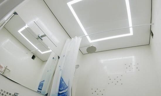 Светополосы на натяжном потолке 3 кв.м. - Ванная - Хотимск